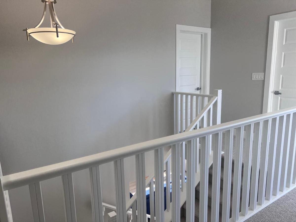 Flowealth Property Luxury Villa Near Lake Netflix Tv Wifi Calgary Luaran gambar