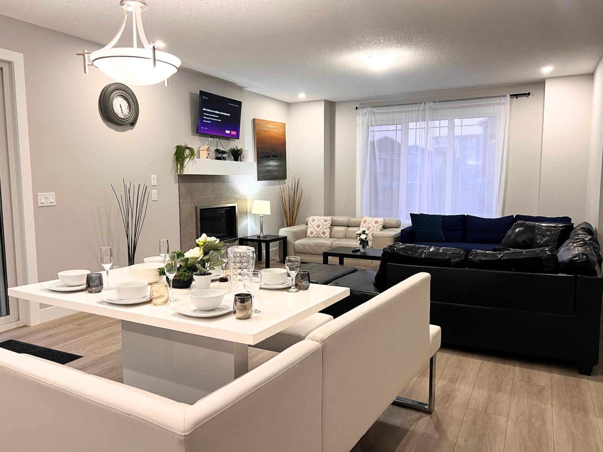 Flowealth Property Luxury Villa Near Lake Netflix Tv Wifi Calgary Luaran gambar